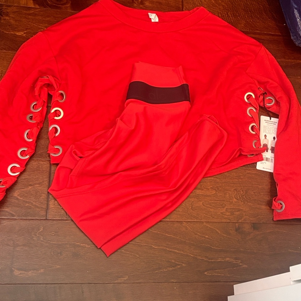 ALO Yoga Red